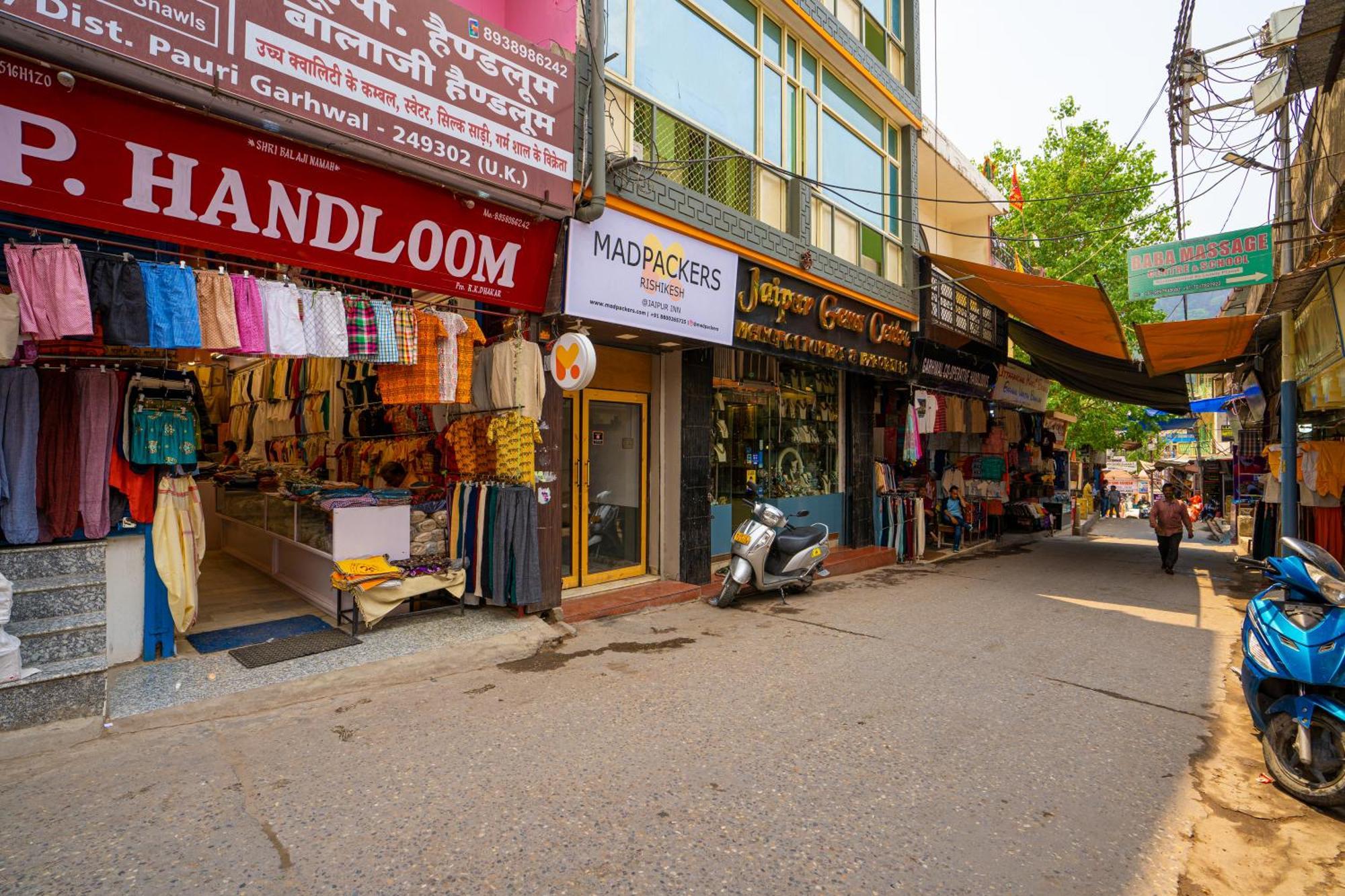 Madpackers Rishikesh Laxman Jhula Vandrarhem Exteriör bild